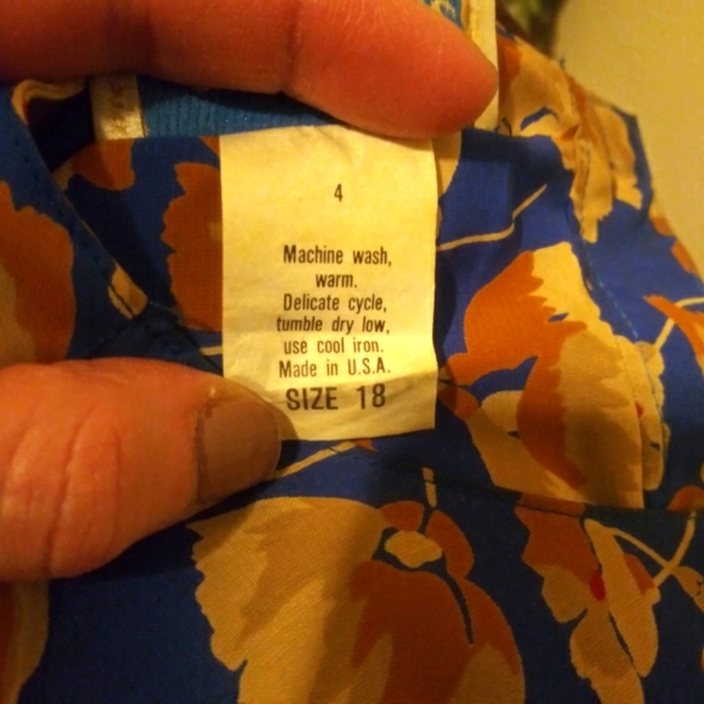 Vintage 1980's Jordan Ari Vibrant Blue, Tan & Red Poppy Print Midi Dress - Picture 11 of 12